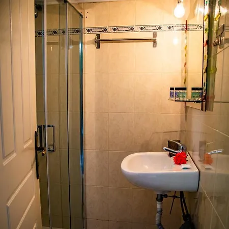 Anastasios Olive Garden * Petalídhion