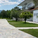 Anastasios Olive Garden * Petalidi