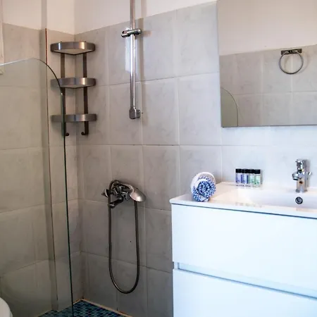 Anastasios Olive Garden Petalídhion