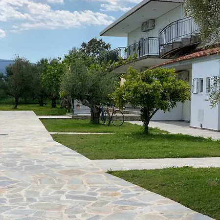 Anastasios Olive Garden * ペタリディオン